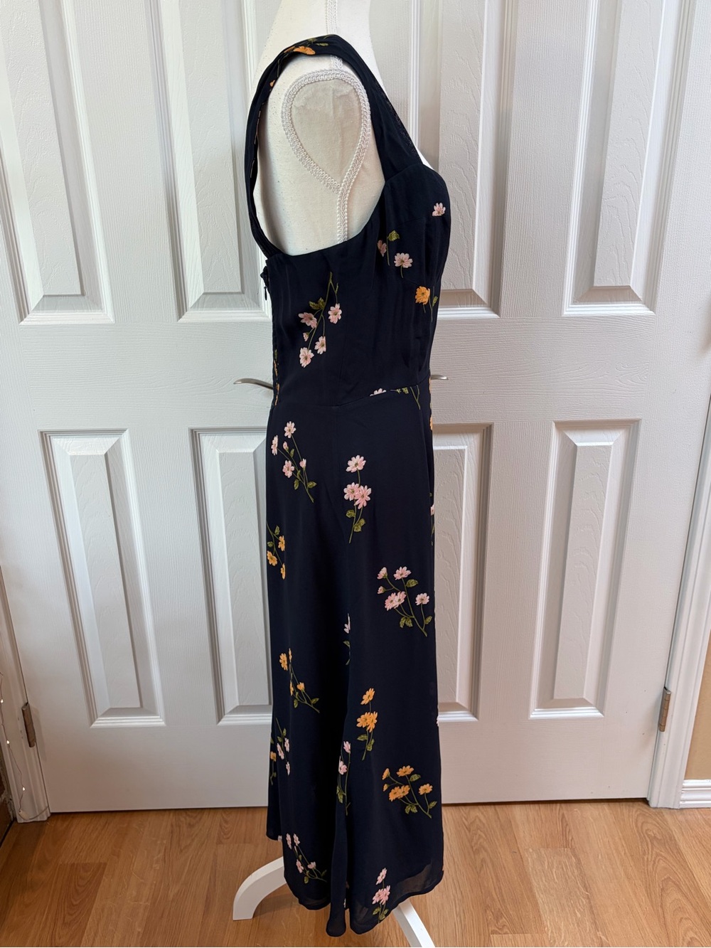 Reformation Navy Floral Fulton Sweetheart Neckline Midi Dress Size 10 - Picture 5 of 16